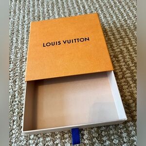 Louis Vuitton box